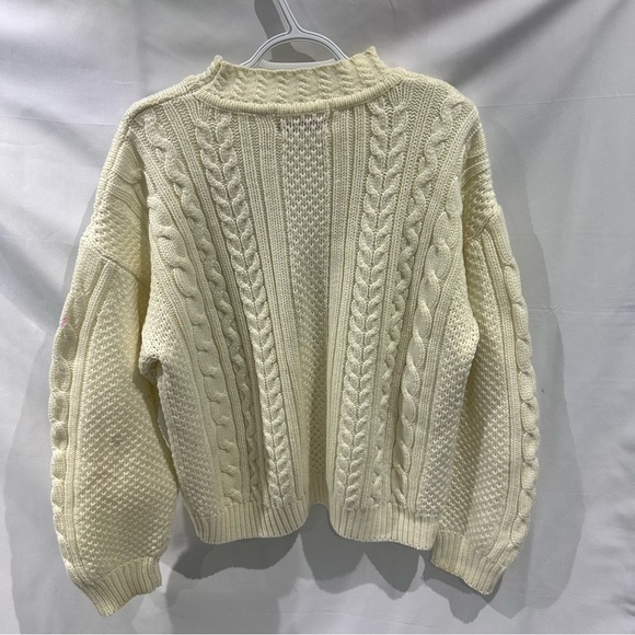Vintage Cream Cable Knit Sweater – Chunky Fisherman Style - Picture 11 of 11